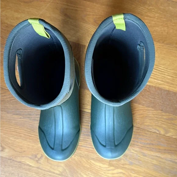 Kids Unisex Green Bogs Boots big kids size 6 nearly new - Picture 10 of 14